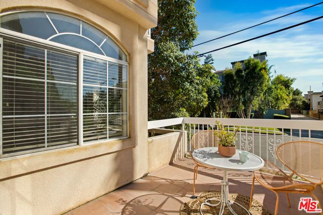 1201 Viola Avenue 113, Glendale, CA 91202