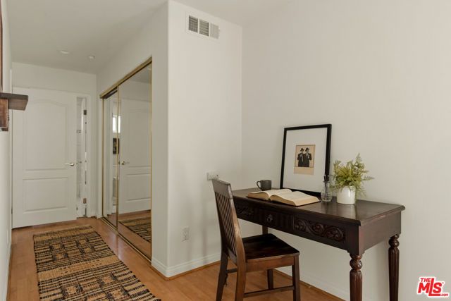 1201 Viola Avenue 113, Glendale, CA 91202