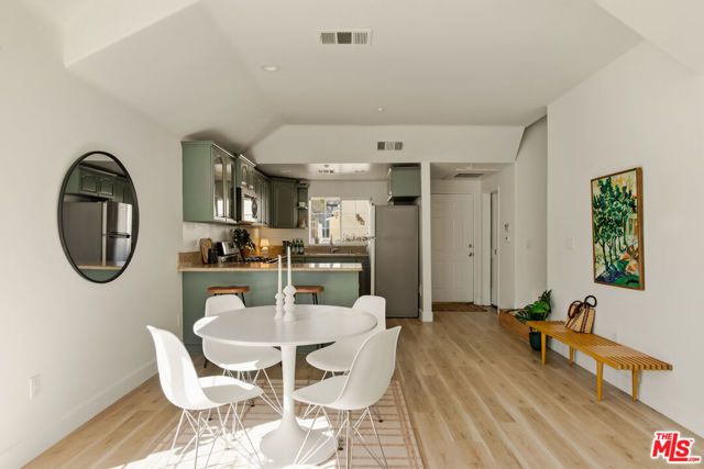 1201 Viola Avenue 113, Glendale, CA 91202