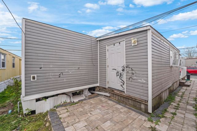 21 HELEN DR, Moonachie, NJ 07074