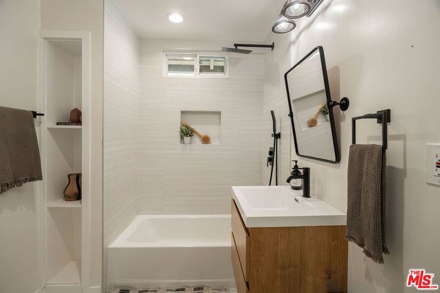 1509 N Avenue 56, Los Angeles, CA 90042