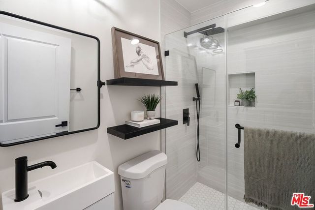 1509 N Avenue 56, Los Angeles, CA 90042