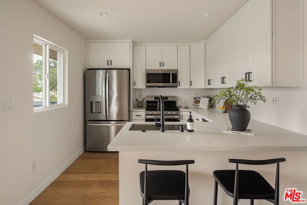 Image 14 of property listing at 1509 N Avenue 56, Los Angeles, CA 90042