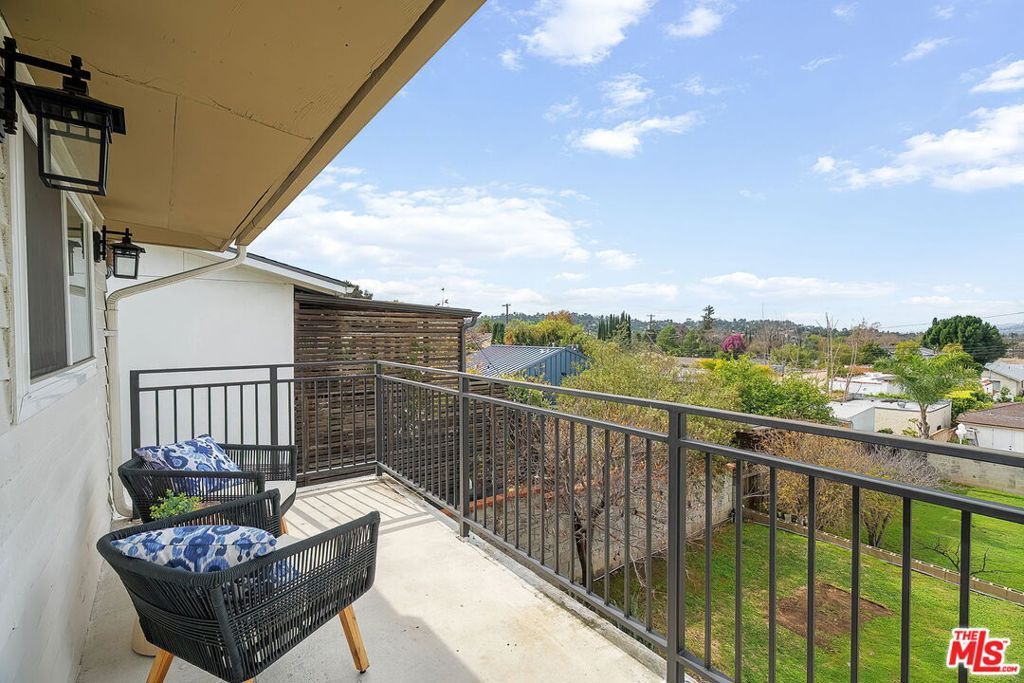 Image 19 of property listing at 1509 N Avenue 56, Los Angeles, CA 90042