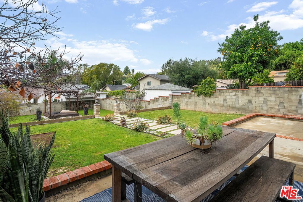 Image 3 of property listing at 1509 N Avenue 56, Los Angeles, CA 90042
