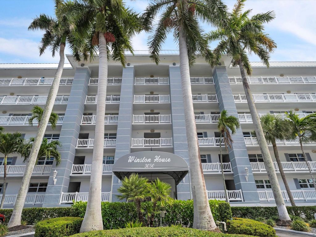 3050 NE 47th Ct 204, Fort Lauderdale, FL 33308
