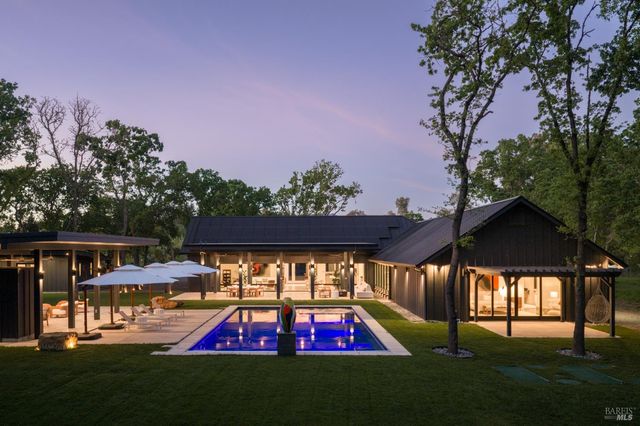 195-247 Fisher Ln, Sonoma, CA 95476