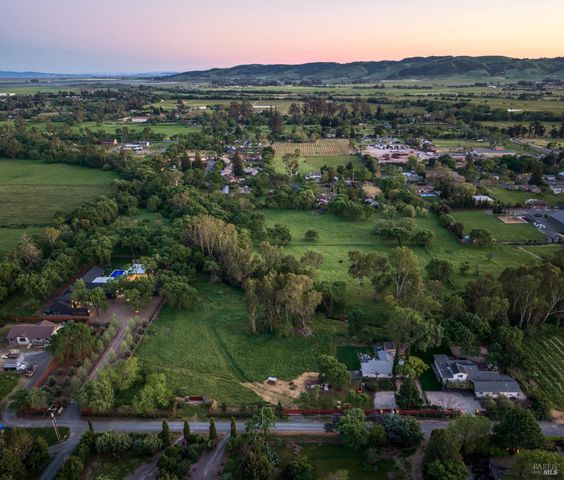 195-247 Fisher Ln, Sonoma, CA 95476