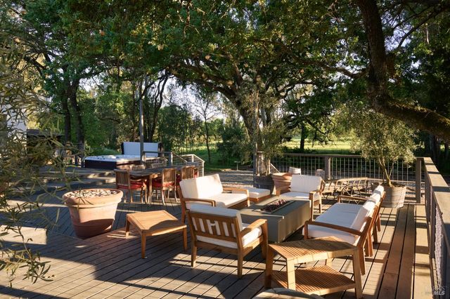 195-247 Fisher Ln, Sonoma, CA 95476