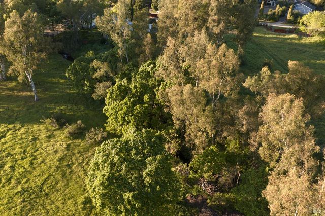 195-247 Fisher Ln, Sonoma, CA 95476