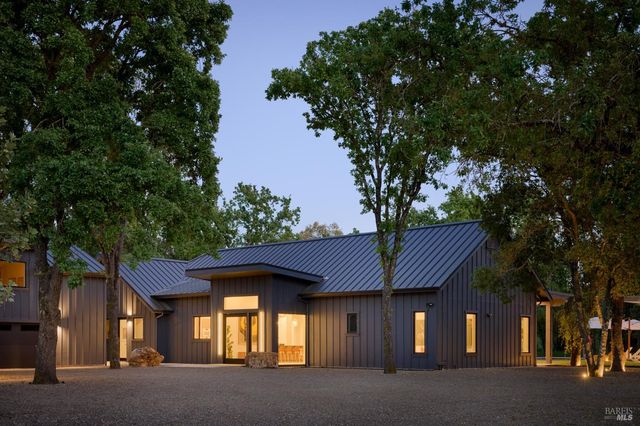 195-247 Fisher Ln, Sonoma, CA 95476