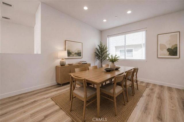 14662 W Sara Lane, Panorama City, CA 91402