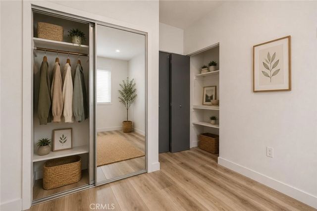 14662 W Sara Lane, Panorama City, CA 91402