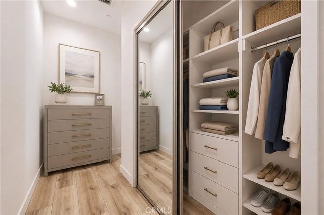 14662 W Sara Lane, Panorama City, CA 91402