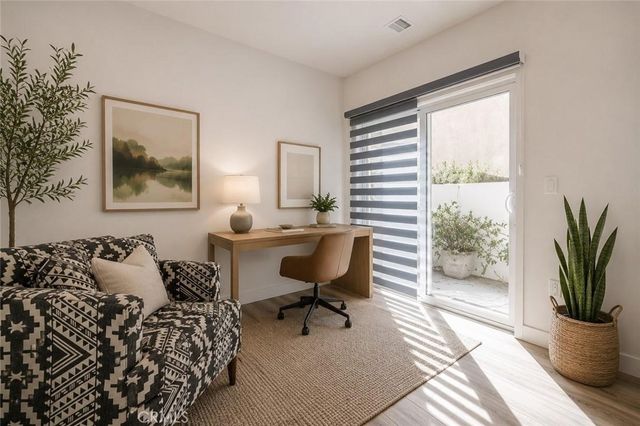 14662 W Sara Lane, Panorama City, CA 91402