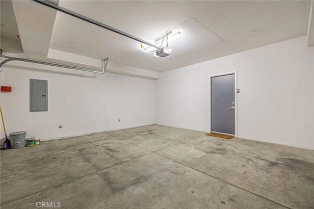 14662 W Sara Lane, Panorama City, CA 91402