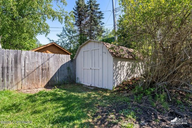 2810 Gillam Circle, Anchorage, AK 99517