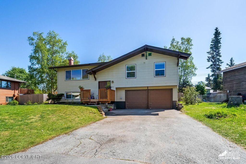 2810 Gillam Circle, Anchorage, AK 99517