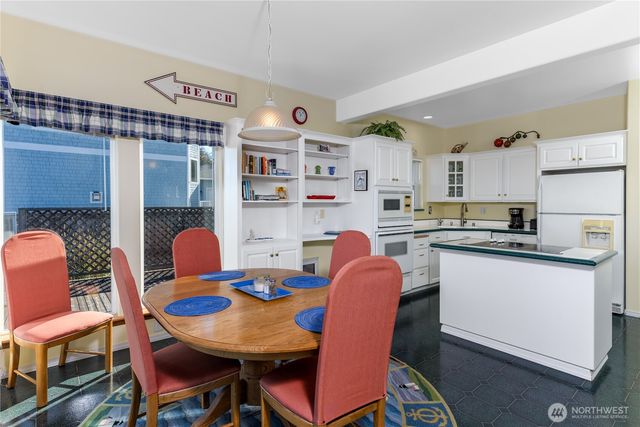 190 Diamond Shore Lane, Sequim, WA 98382