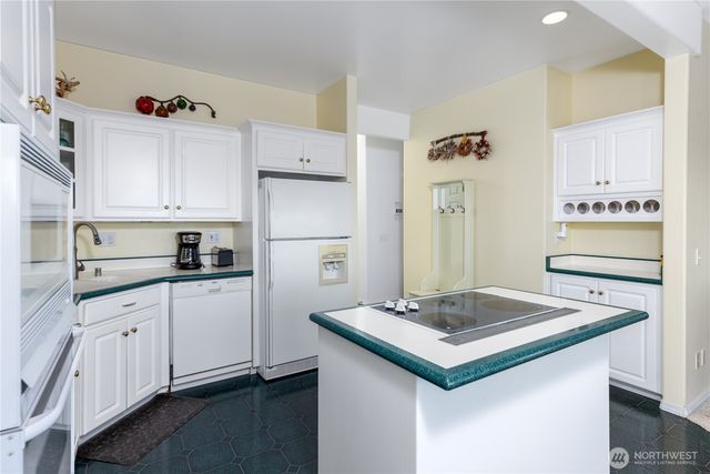 190 Diamond Shore Lane, Sequim, WA 98382