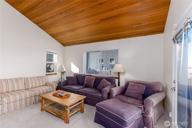 190 Diamond Shore Lane, Sequim, WA 98382