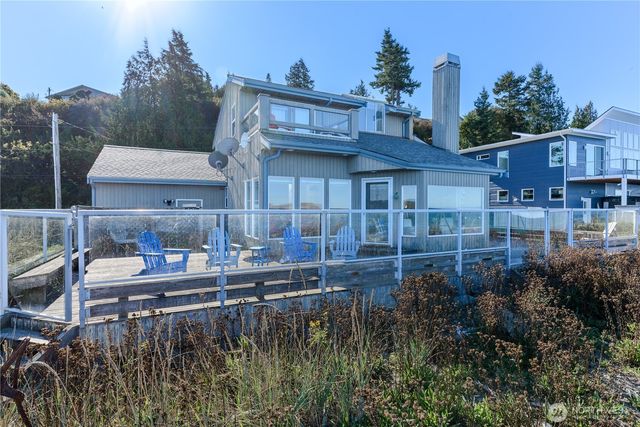 190 Diamond Shore Lane, Sequim, WA 98382