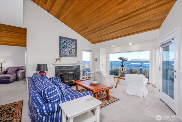 190 Diamond Shore Lane, Sequim, WA 98382