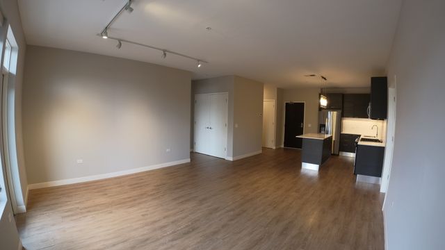 229 Park Avenue 208, Clarendon Hills, IL 60514