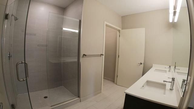 229 Park Avenue 208, Clarendon Hills, IL 60514