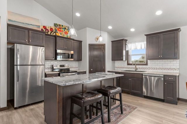 1920 WHITE DOVE LANE, Kaukauna, WI 54130