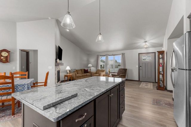 1920 WHITE DOVE LANE, Kaukauna, WI 54130