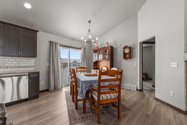 1920 WHITE DOVE LANE, Kaukauna, WI 54130