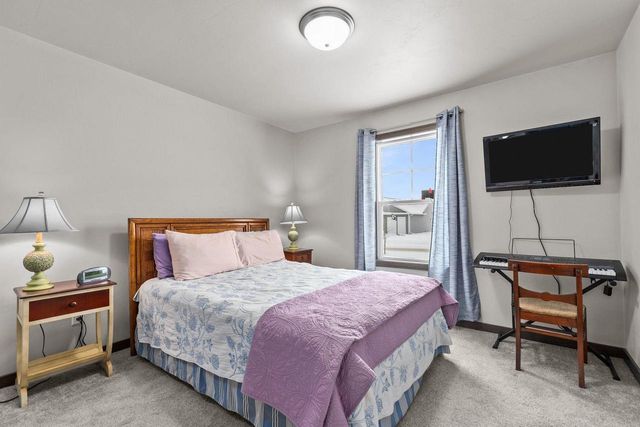 1920 WHITE DOVE LANE, Kaukauna, WI 54130