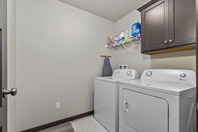 1920 WHITE DOVE LANE, Kaukauna, WI 54130