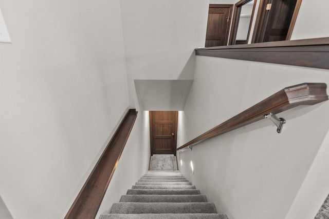 1920 WHITE DOVE LANE, Kaukauna, WI 54130