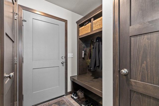 1920 WHITE DOVE LANE, Kaukauna, WI 54130