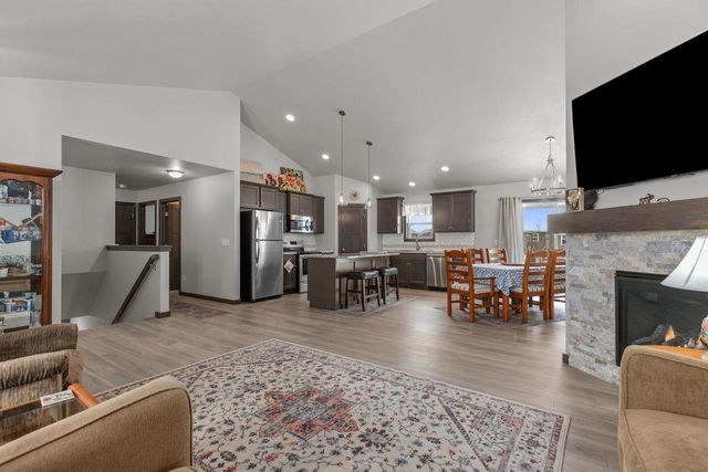 1920 WHITE DOVE LANE, Kaukauna, WI 54130