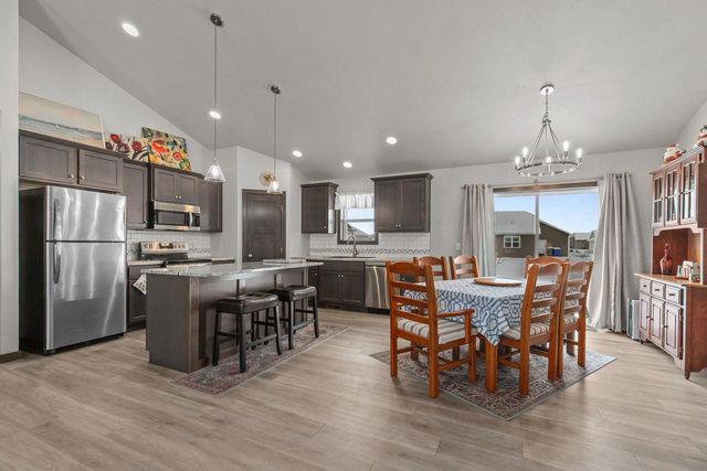 1920 WHITE DOVE LANE, Kaukauna, WI 54130