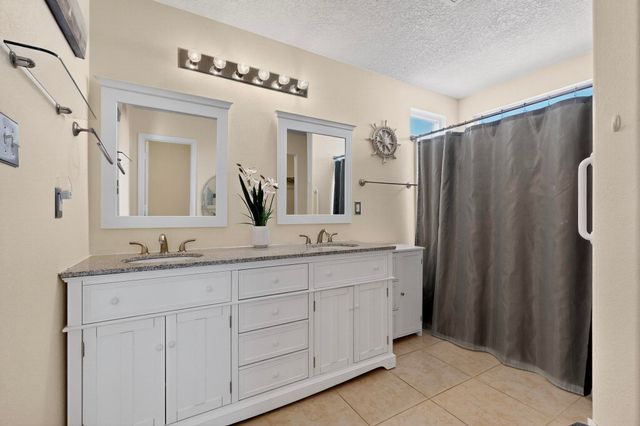 3705 Lucid Meadows Drive NE, Rio Rancho, NM 87144