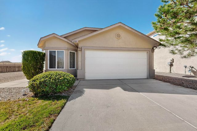 3705 Lucid Meadows Drive NE, Rio Rancho, NM 87144