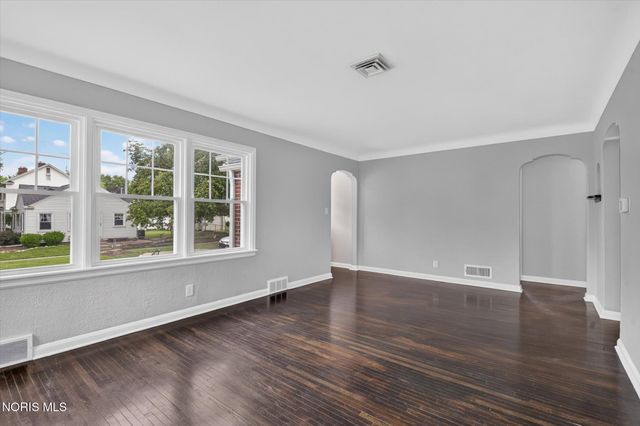 1447 Craigwood Road, Toledo, OH 43612