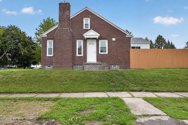 1447 Craigwood Road, Toledo, OH 43612