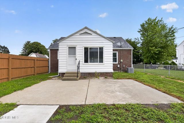 1447 Craigwood Road, Toledo, OH 43612