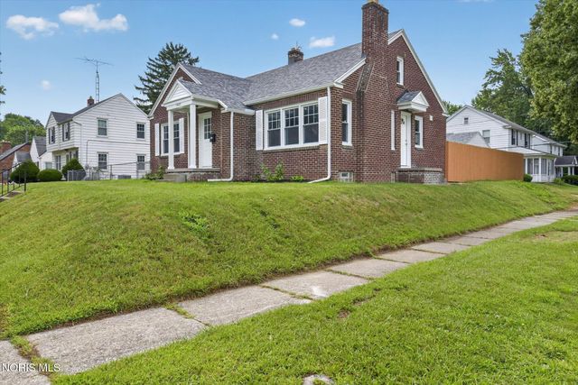 1447 Craigwood Road, Toledo, OH 43612