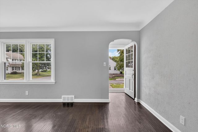 1447 Craigwood Road, Toledo, OH 43612