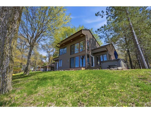 2184 Island Drive, Somerset, WI 54025