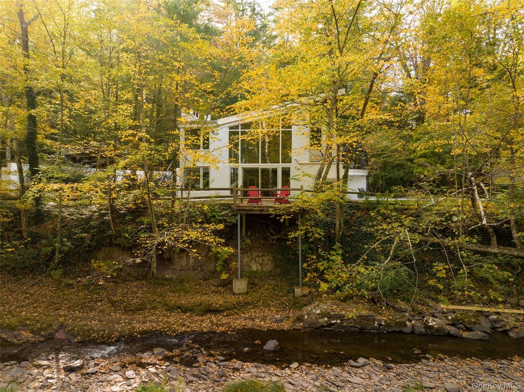 636 Zena Road, Woodstock, NY 12498
