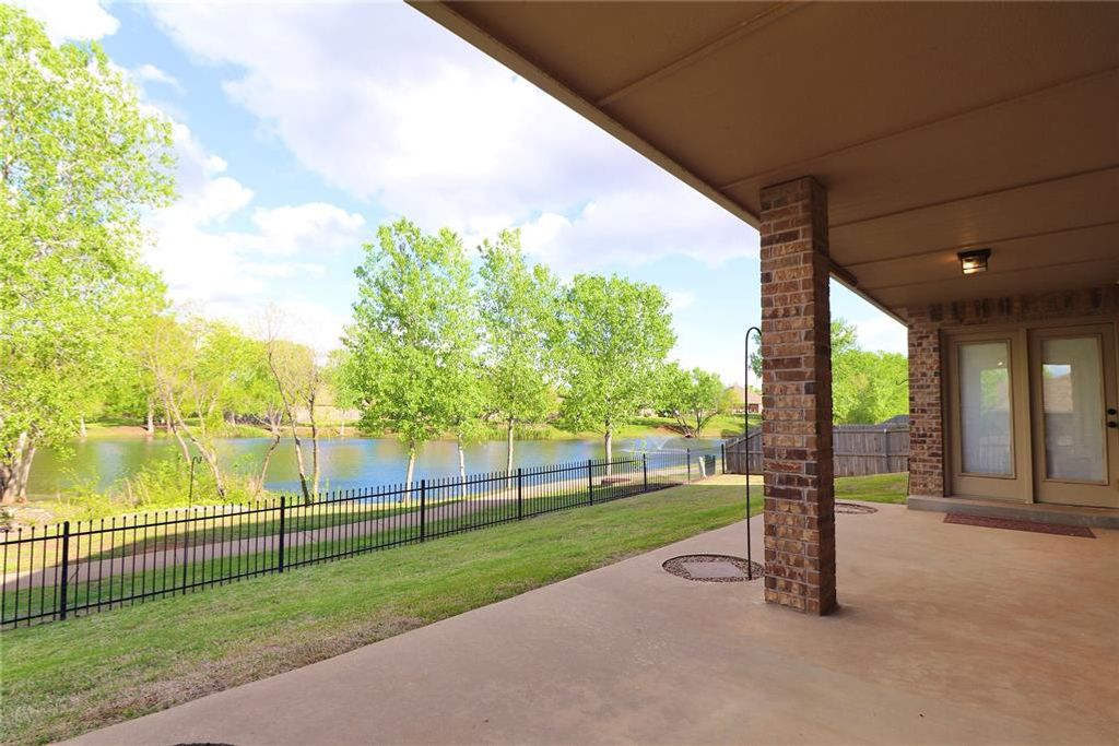 109 Horizon View Court, Norman, OK 73071
