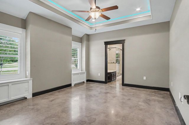 184 Bridgepoint, Onalaska, TX 77360