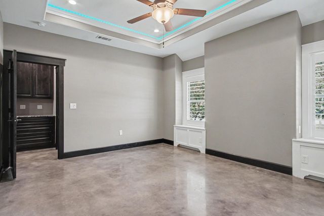 184 Bridgepoint, Onalaska, TX 77360